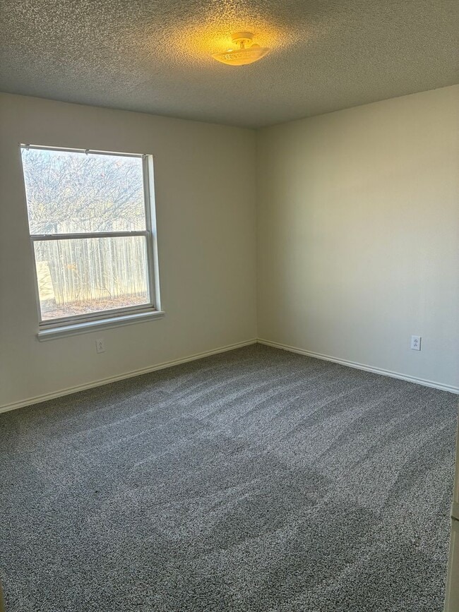 Foto del edificio - 3807 Utica Ave