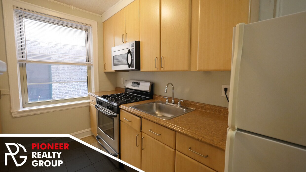 Primary Photo - 542 W Surf St