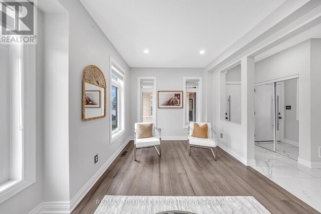 Building Photo - 10 Snowcreek St
