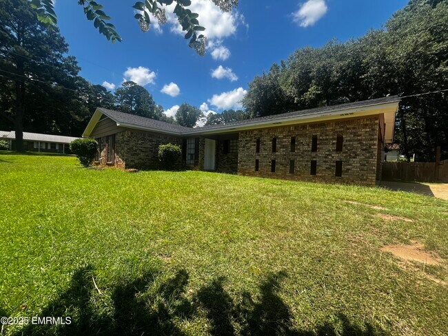 Foto del edificio - 5808 40th Ct