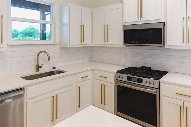 Building Photo - 509 Beechwood Way