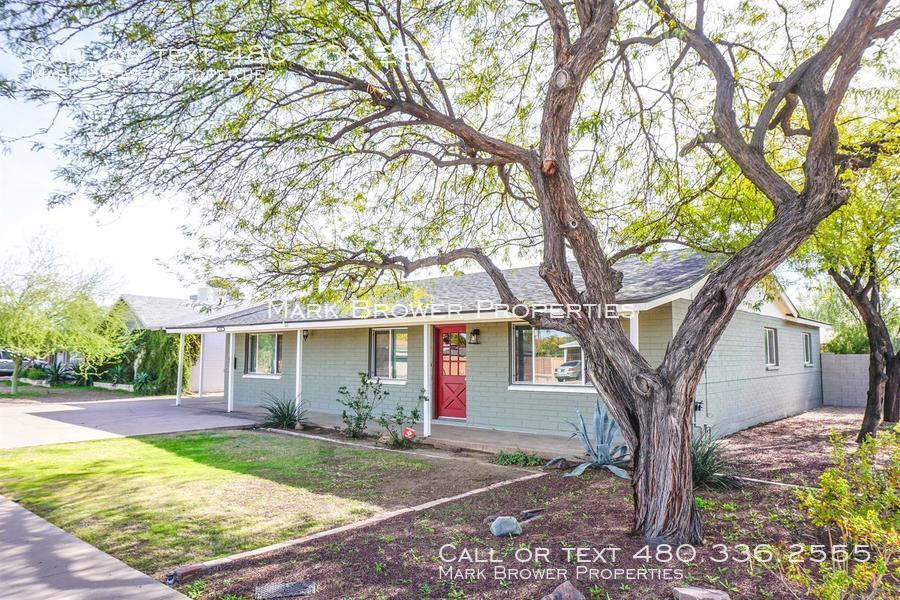 Foto principal - 1041 W 18th St