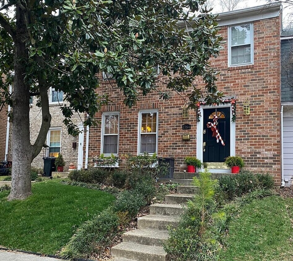 Foto principal - 1764 Sandy Ct