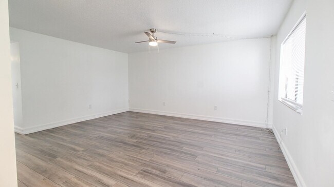 Photo - 2509 Oak Park Way, Unit 115 Apartment