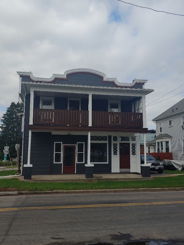 Building Photo - 102 Franklin St