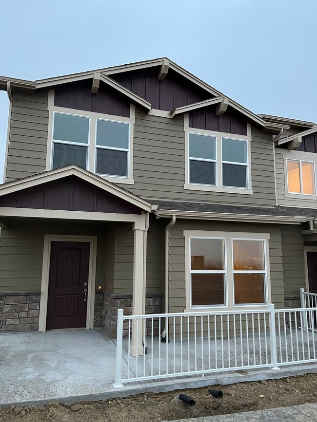 Photo - 1044 Petra Heights House