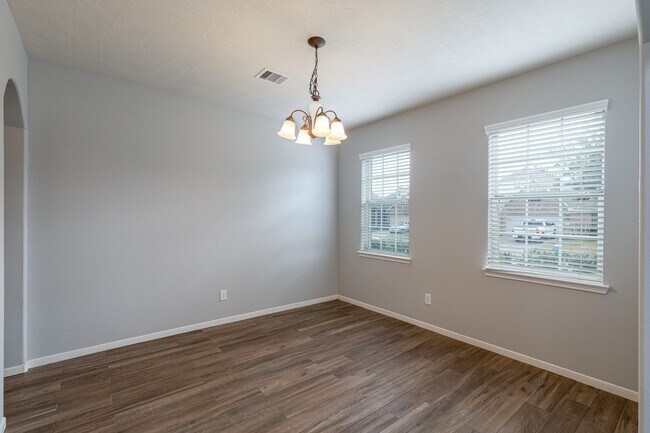 Foto del edificio - 14319 Heath Falls Ln