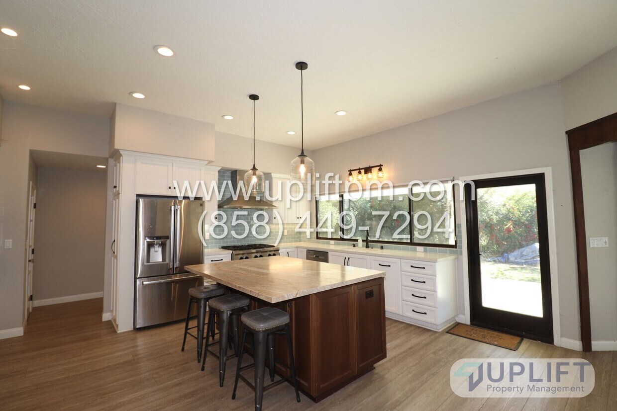 Foto principal - 4721 Meadowridge Rd