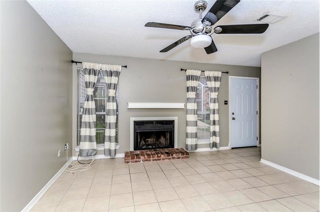 Building Photo - 6212 Stumberg Ln