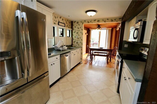 Building Photo - 56 Shelbourne Dr
