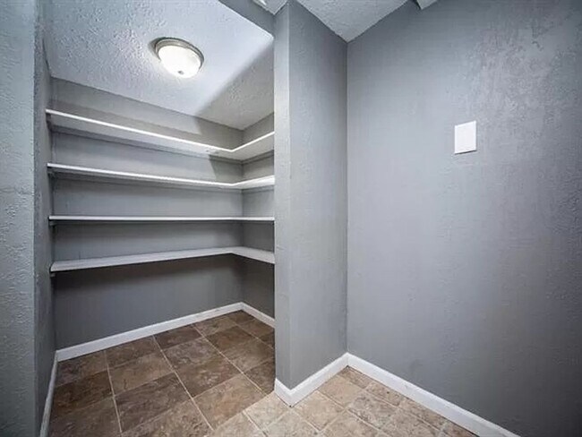 Foto del edificio - Beautiful 2 Bed / 2 Bath Home for Rent.