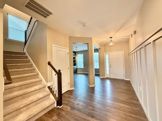 Building Photo - Gorgeous 4BD, 2.5BA Wake Forest Home with a Fenced Yard & Only Walking Distance from Wegmans