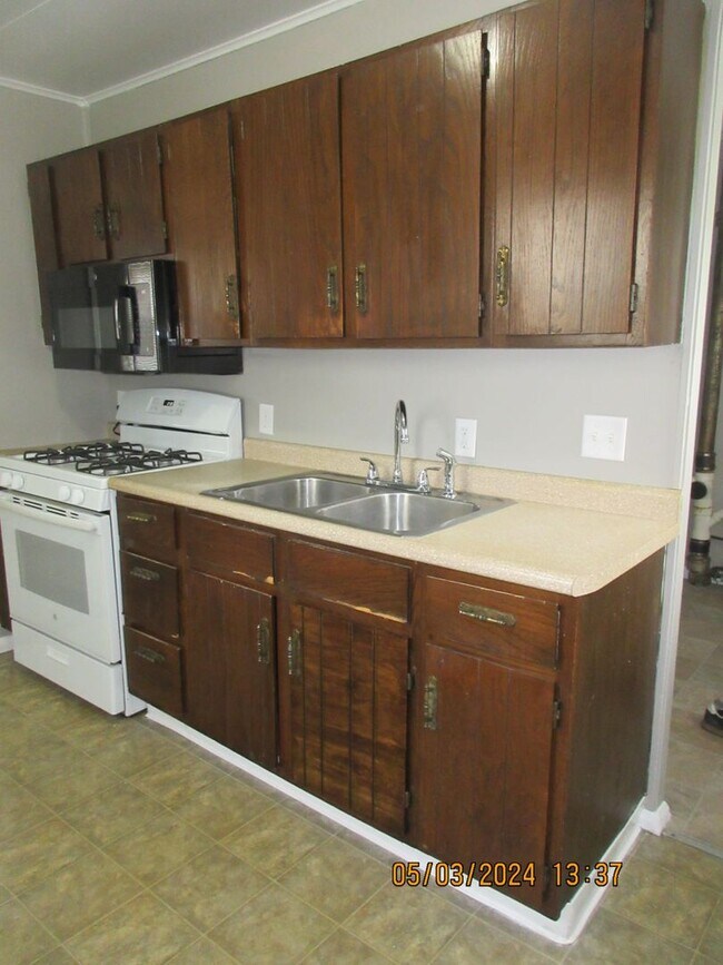 Building Photo - 5311 Bowser Ave - Cute Two Bedroom Home! A...