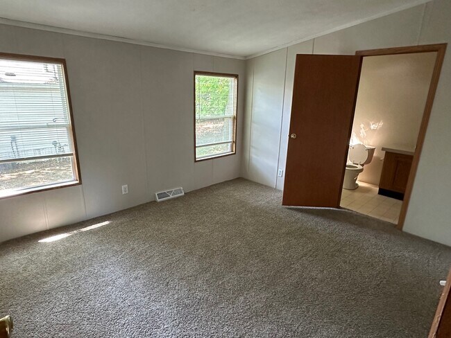 Foto del edificio - 3 bed/2 bath Double wide