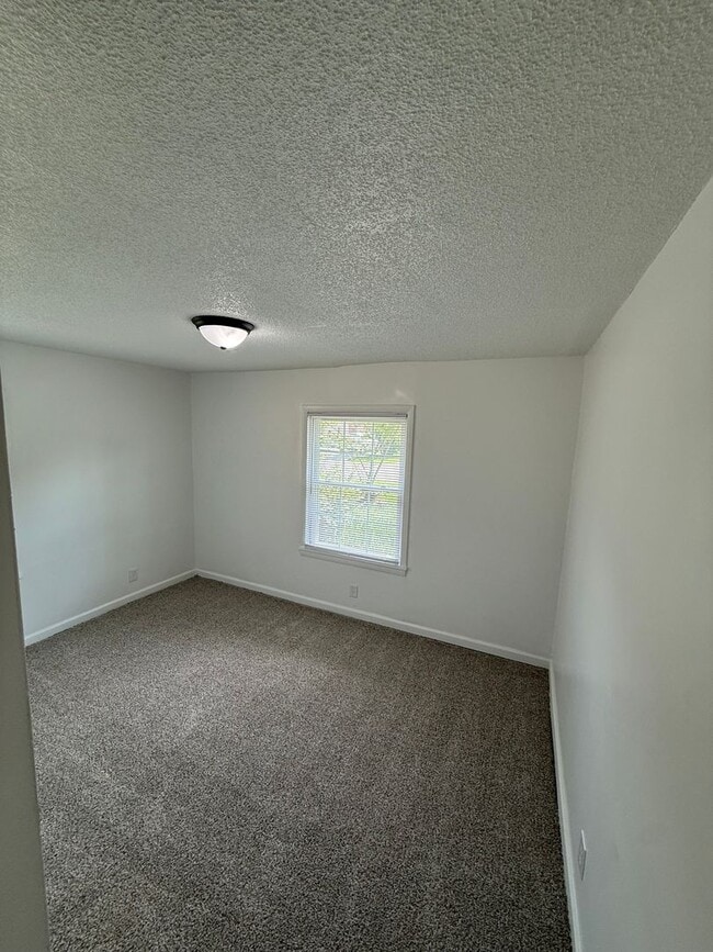 Building Photo - 322 W Whatley St