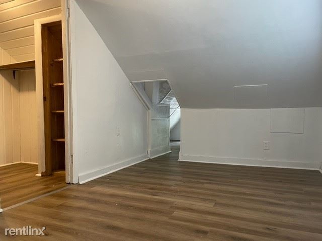 Building Photo - Room for Rent, 3.5 bath House - 128 N Norm...
