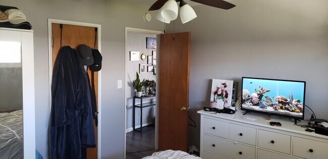 Foto del edificio - 3035 B St