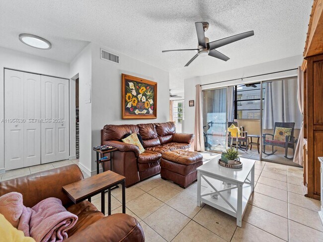 Foto del edificio - 10641 SW 108th Ave