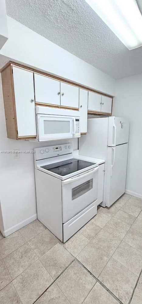 Foto del edificio - 1080 N Franklin Ave