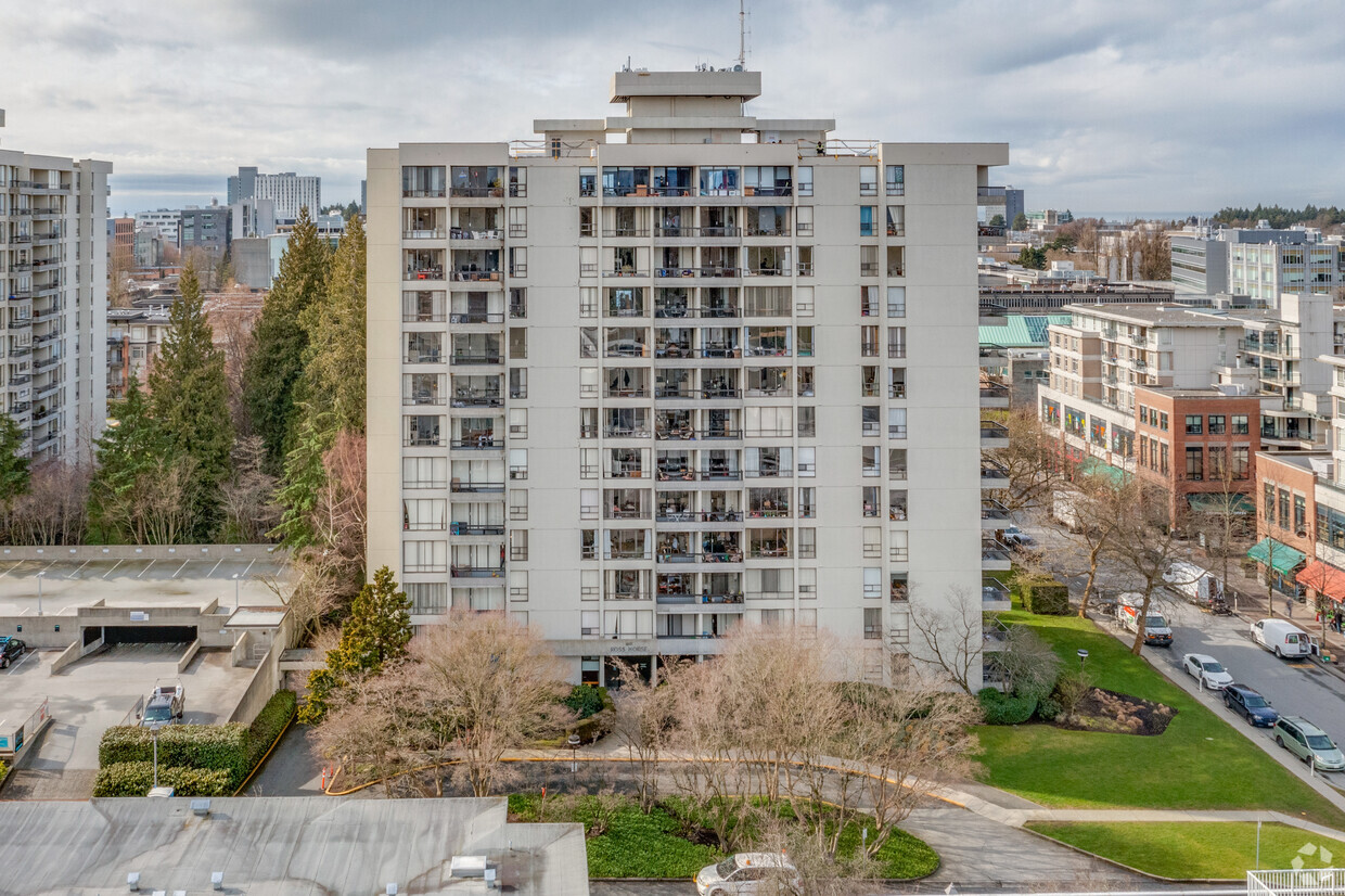 Building Photo - Chancellor Court