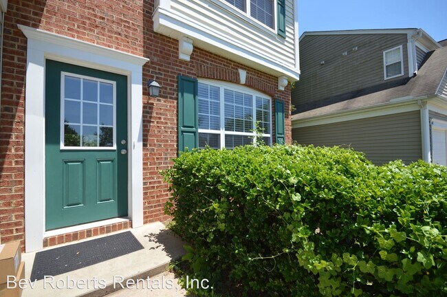 Building Photo - 4 br, 2.5 bath House - 402 Willingham Road