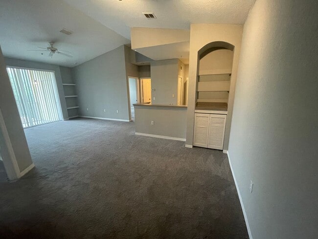 Building Photo - Top Floor 2BD/2BA Condo in Maitland, FL!