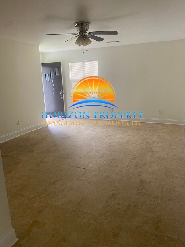 Foto del edificio - 4314 Chalet Cir NW