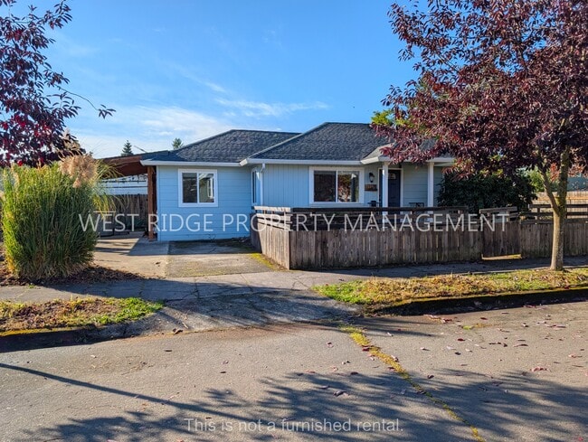 Photo - 7310 SE Schiller St House