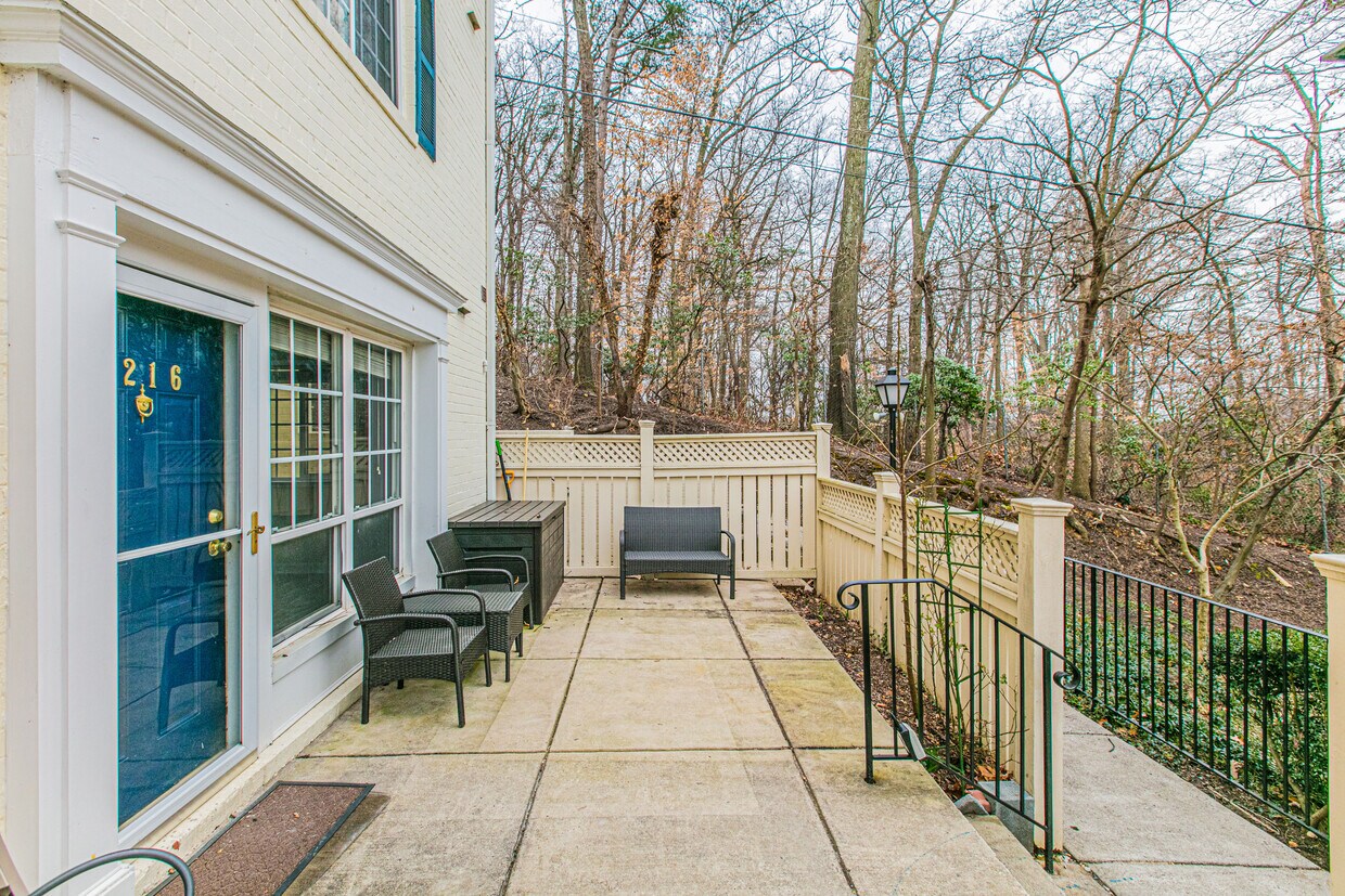 Foto principal - 5216 Maris Ave