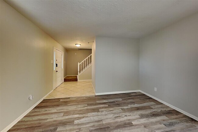 Building Photo - 3615 Darnell Ct
