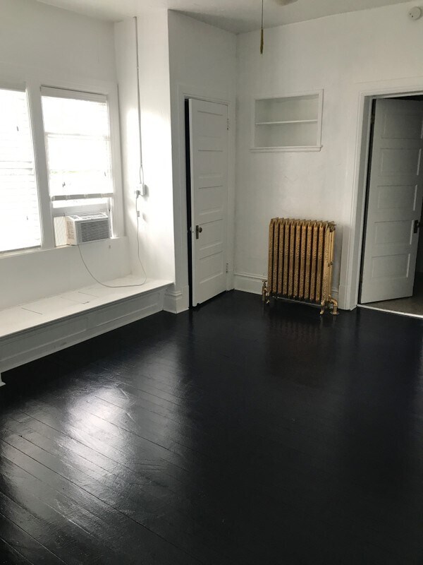 Foto del edificio - 115 E 200 N