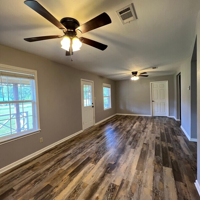 1200 Nolan Ter, Leesville, LA 71446 House Rental in Leesville, LA