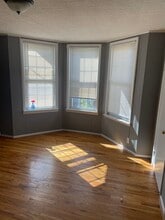 Building Photo - 921-923 Roosevelt St