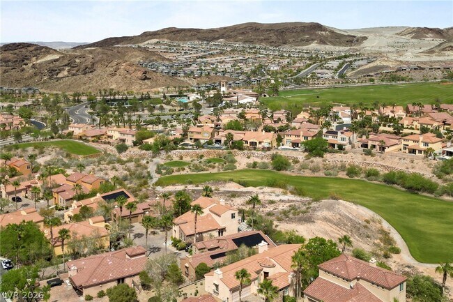 Foto del edificio - 1242 Calcione Dr