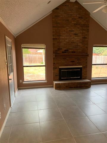 Building Photo - 1303 Briarmeade Dr