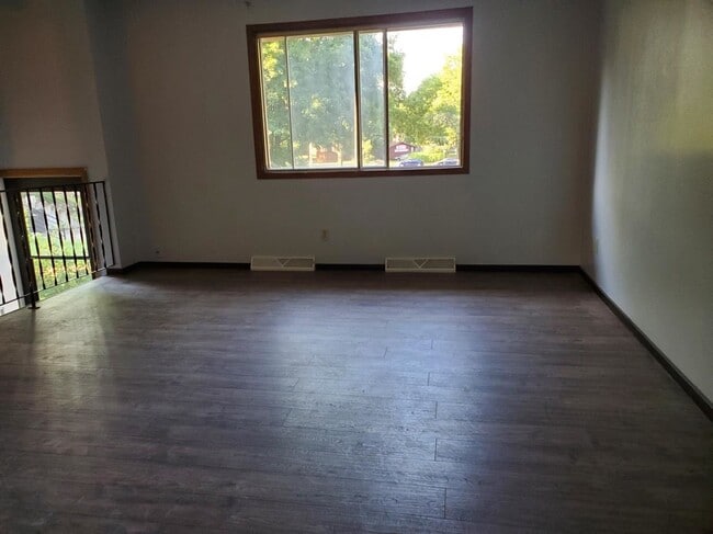 Foto del edificio - 2418 Adler Cir
