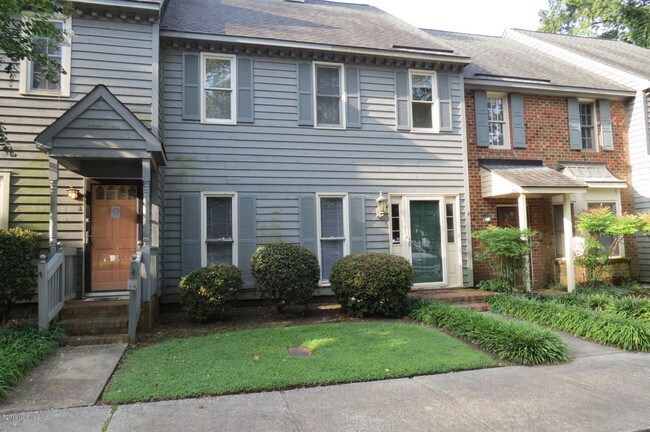 Building Photo - 2905 Sussex St