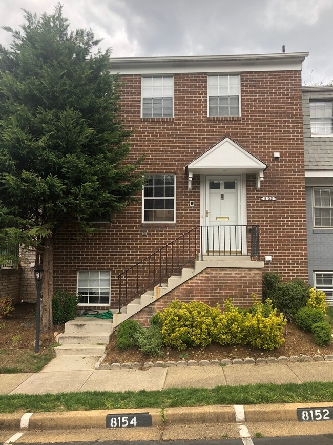 Building Photo - 8152 Larkin Ln