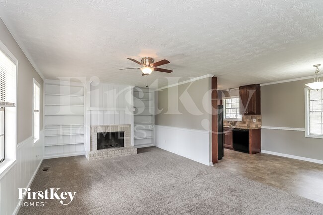 Building Photo - 3762 Cambridge Dr SW