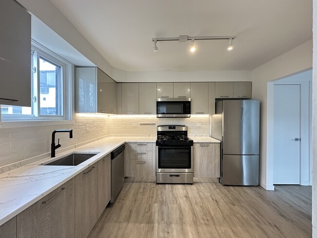 Foto del edificio - 7621 N Sheridan Rd