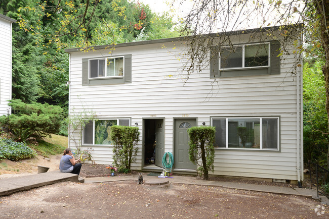 Building Photo - Hillside Townhouses