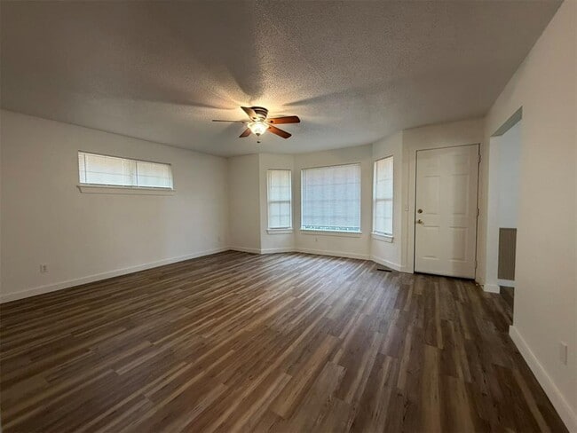 Building Photo - 6505 Cherokee Dr