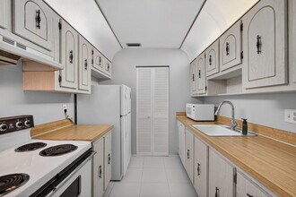 Building Photo - 12416 FL A1AAlt