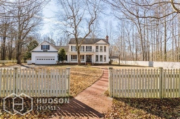 Primary Photo - 823 E Old Limestone Rd