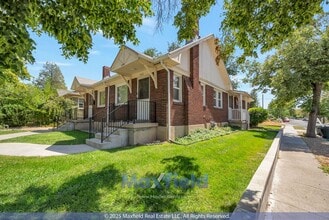 Building Photo - 1002 Wilson Ave S
