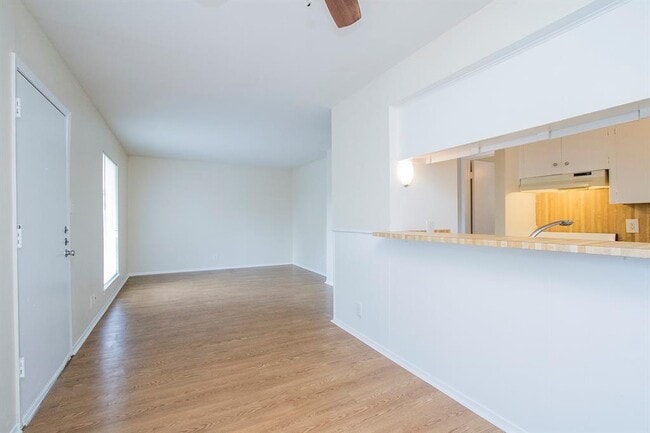 Foto del edificio - 1401 Kipling St