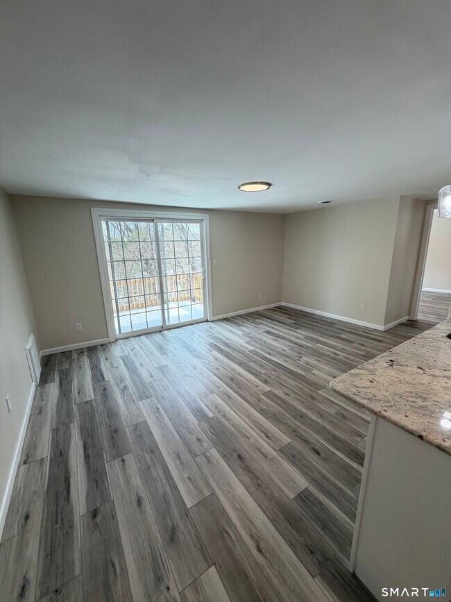 Building Photo - 267 Branford Rd