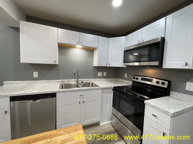 Building Photo - 2126 N Park Ave