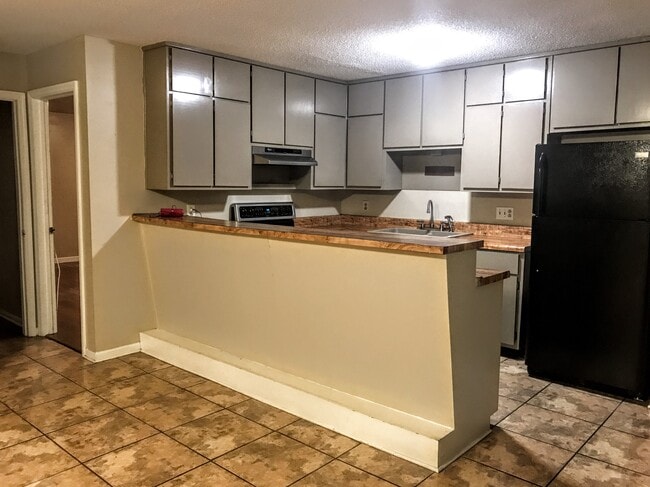 Building Photo - 1484 Cedar Heights Dr