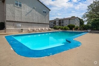 Building Photo - Maple Ridge Apartments